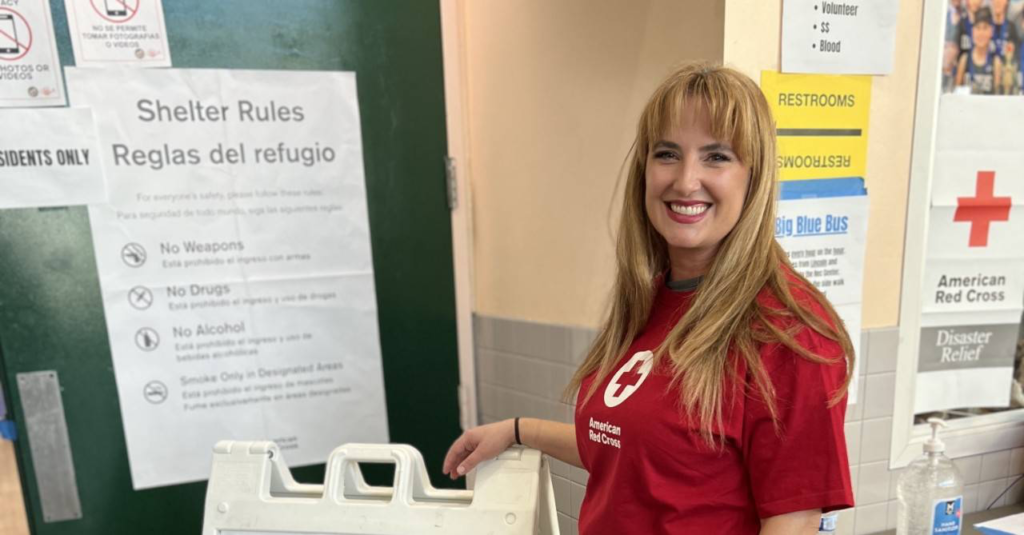 Amy McIntyre is a temporary volunteer supporting Red Cross wildfire relief in Southern California. Photo: Marcia Antipa/American Red Cross